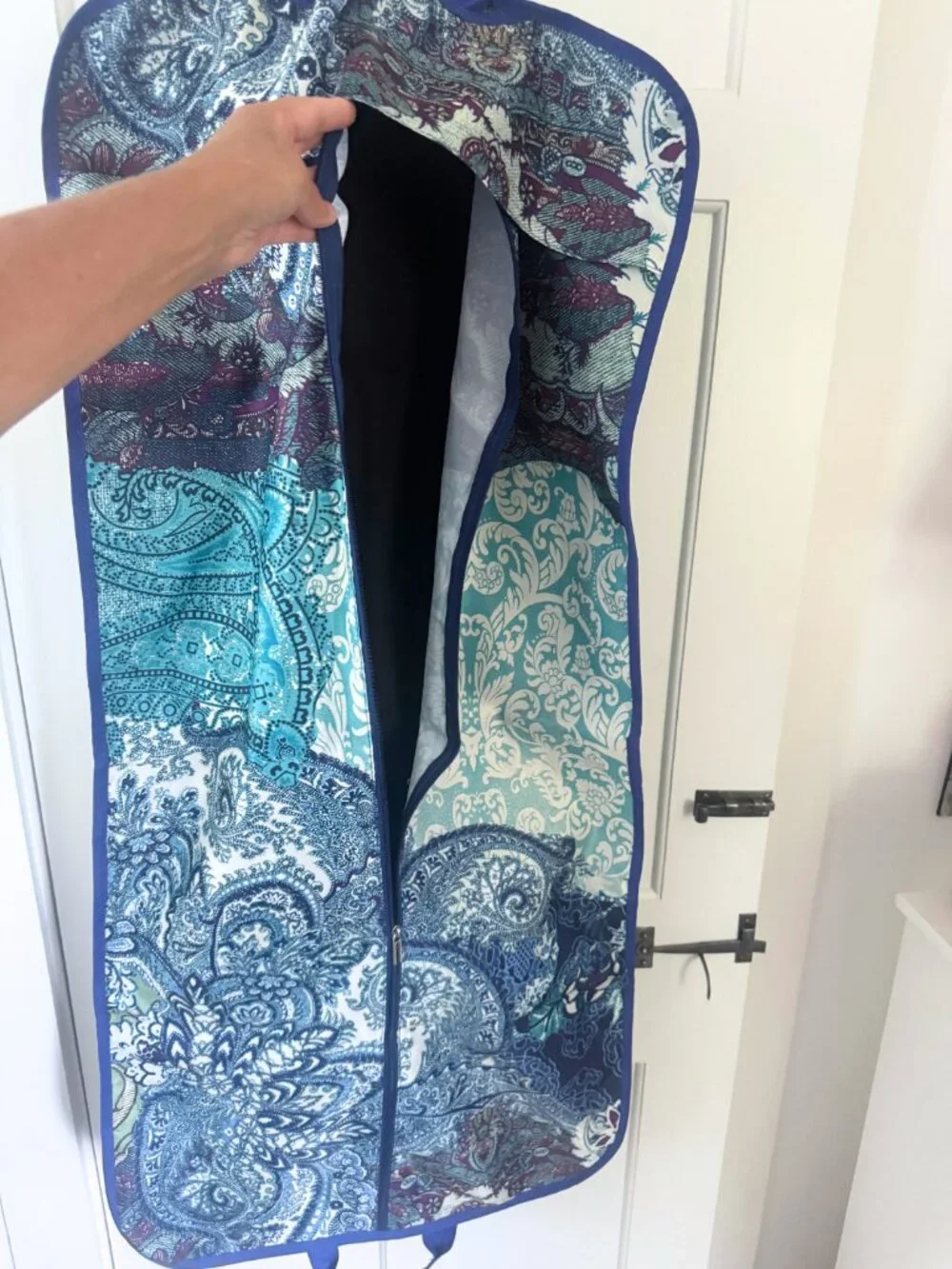 Chico's NWT Paisley Travel Garment Bag Hanging Zip Blue Multi
